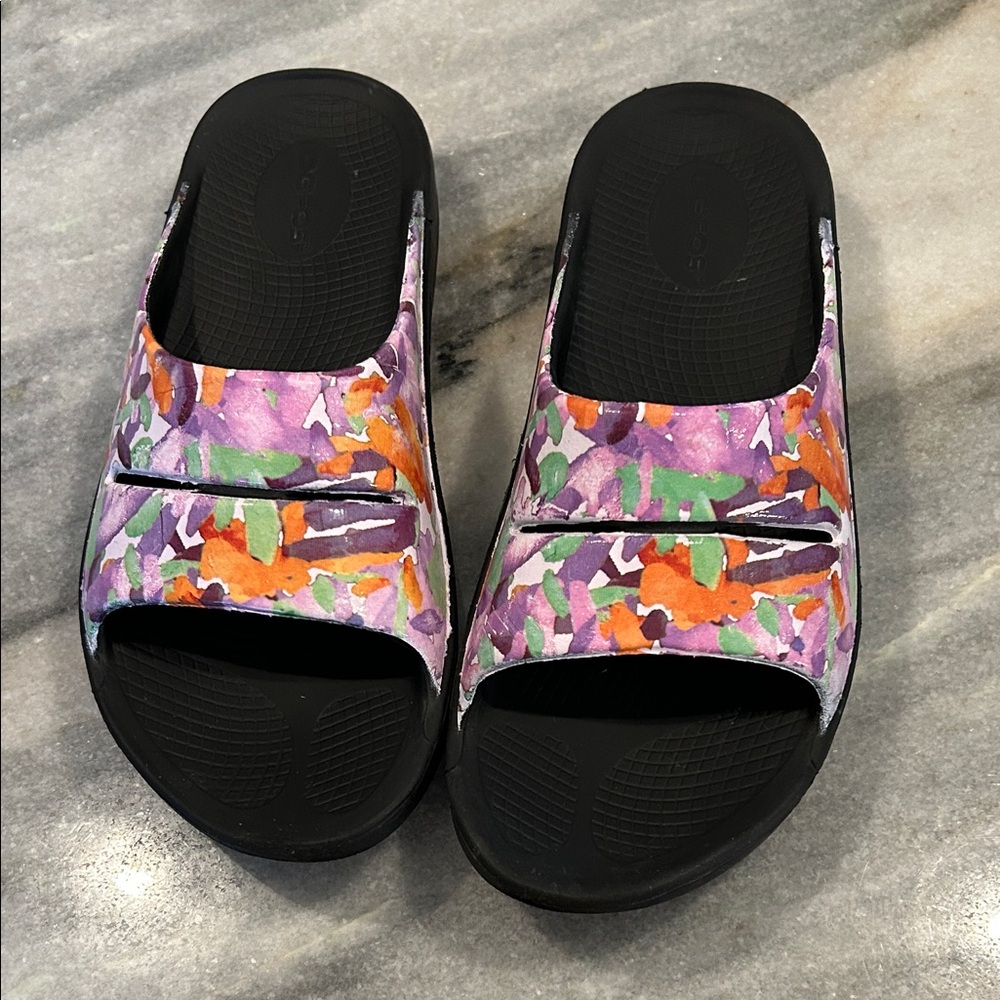 Colorful Oofos Women's Slide Sandals
